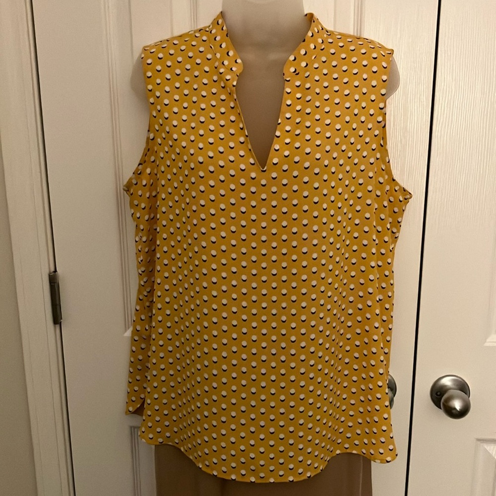 Anne Klein sleeveless top, yellow with white dots outlined in black.